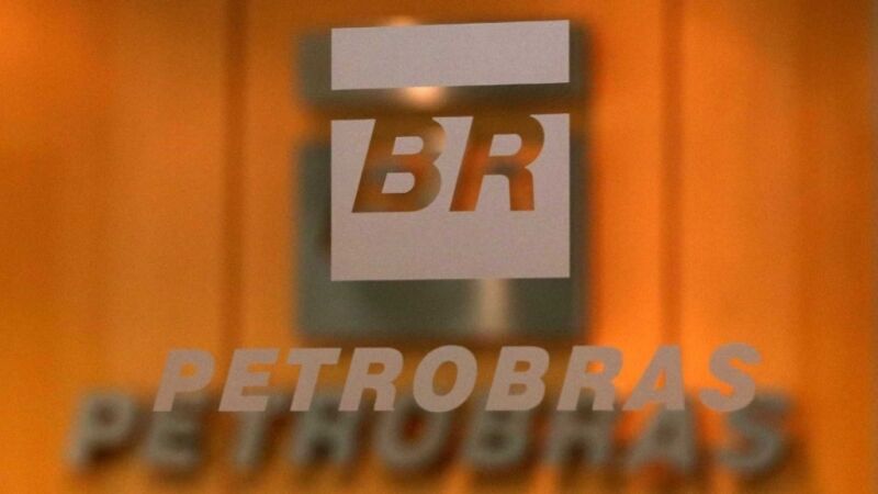 Nova gestão da Petrobras destitui último diretor da era Dilma