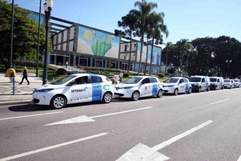 Venda de carros elétricos e híbridos aumenta 20,4% em 2018