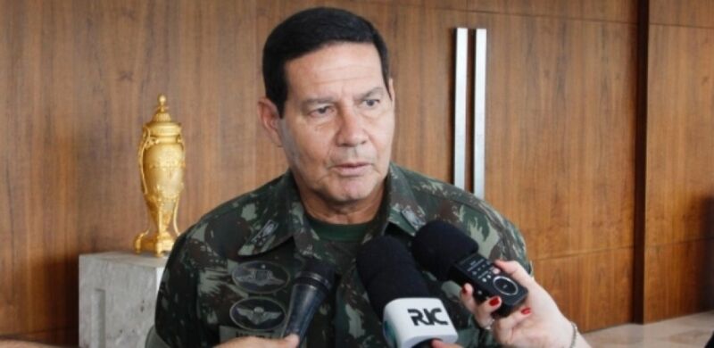 Mourão: “É só o presidente dar uma canetada e resolve a questão”