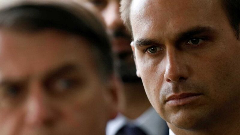 'A esquerda chora', diz Eduardo Bolsonaro após prisão de Battisti
