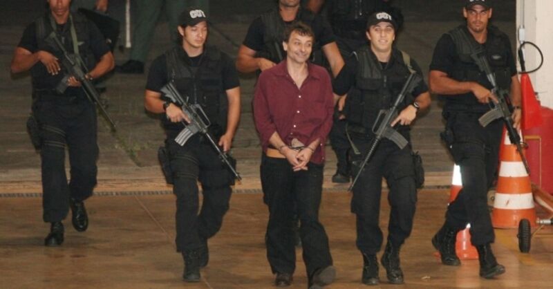 Itália evitou pouso de Battisti no Brasil com medo de ‘surpresa jurídica’