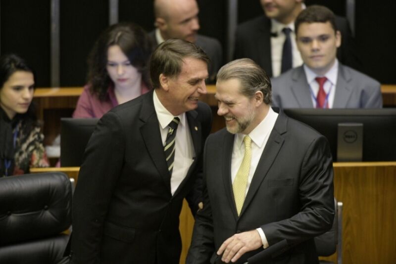 Presidente do STF se pronuncia sobre decreto de armas de Bolsonaro