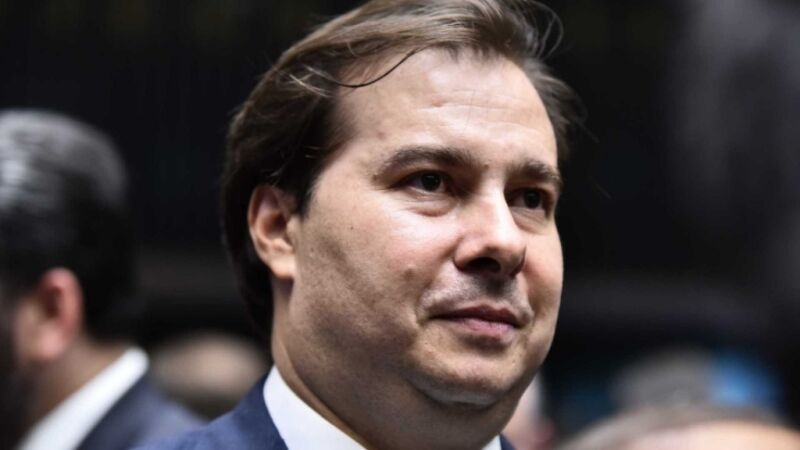 Divergências entre partidos de esquerda fragilizam oposição a Maia