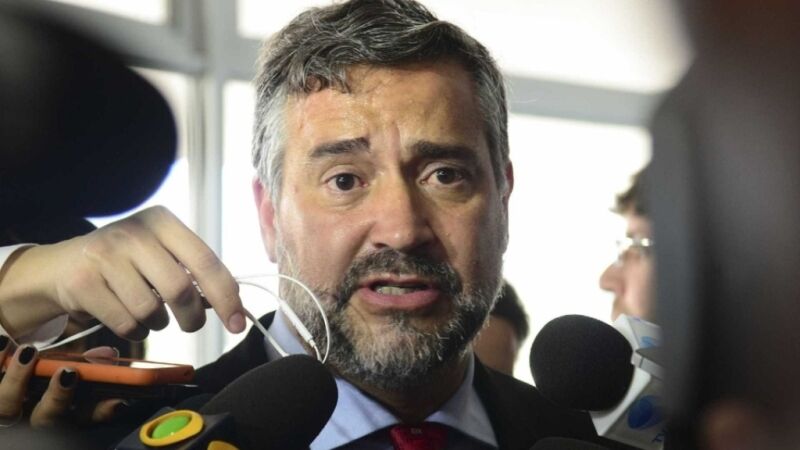 PT diz que irá ao STF contra decreto que facilita posse de armas