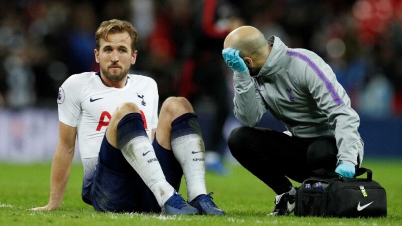 Com lesão no tornozelo, Harry Kane só voltará ao Tottenham em março