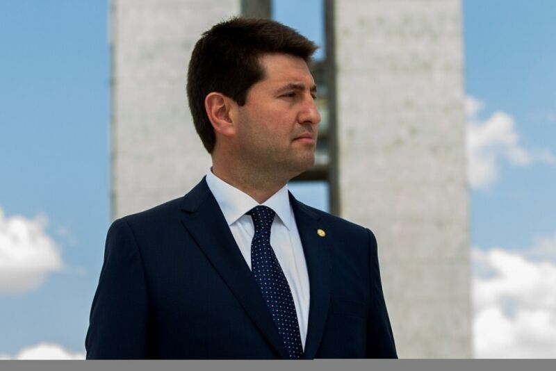 Jerônimo Goergen renuncia ao privilégio da aposentadoria parlamentar