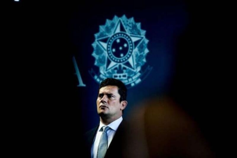 Sem agenda fechada, Bolsonaro é ofuscado por Moro em Davos