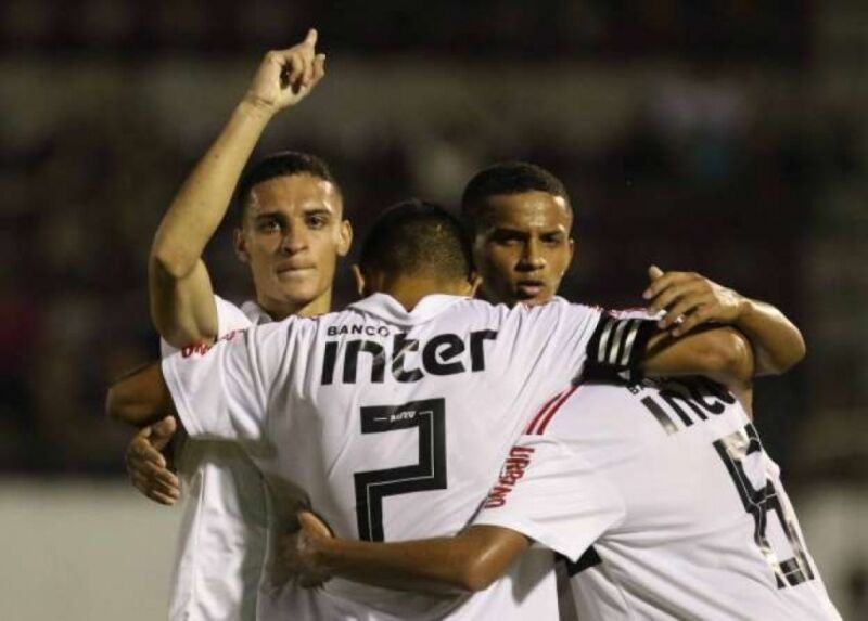 Antony dá show, São Paulo bate Mirassol e vai às quartas da Copinha