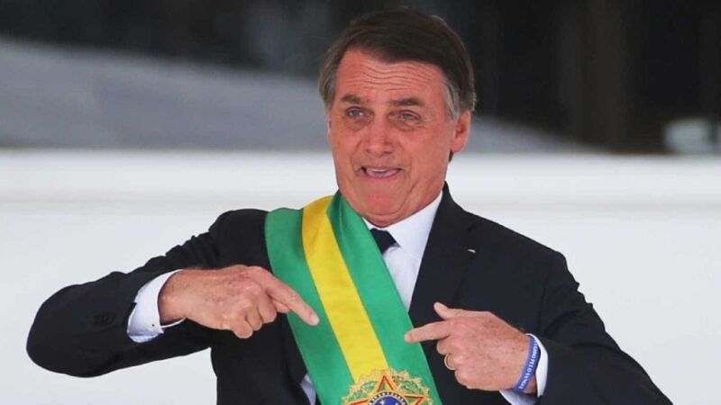 Bolsonaro recebeu R$ 33,7 mil de auxílio-mudança da Câmara