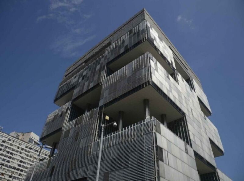 Em 5 anos de Lava Jato, Petrobras cortou 26,4% dos funcionários