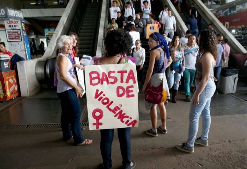 Mulheres dizem não às armas e sabem o porquê