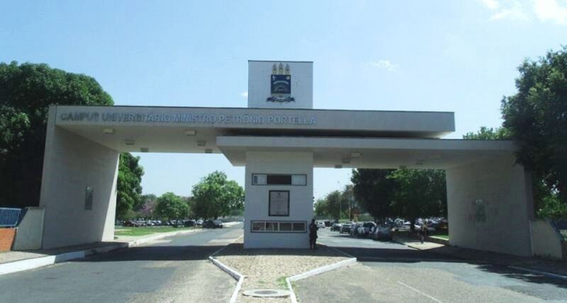 Crise econômica piauiense deixa bolsistas sem pagamento há quatro meses