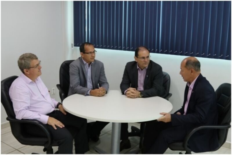 Deputado recém-eleito visita Sebrae e declara apoio aos pequenosnegócios