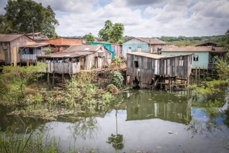 Lixo acumulado e água das chuvas contribuem para o aumento dos casos de leptospirose em Rondônia