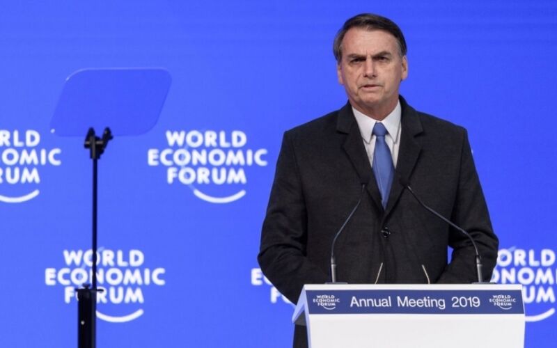 Bolsonaro confirma permanência “por ora” do Brasil no Acordo de Paris
