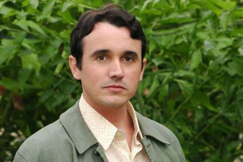 Ator Caio Junqueira, de 42 anos, morre no Rio de Janeiro