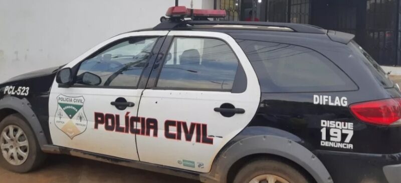 Mãe é presa ao deixar filhas trancadas em casa por 48h para ir em festa de Porto Velho