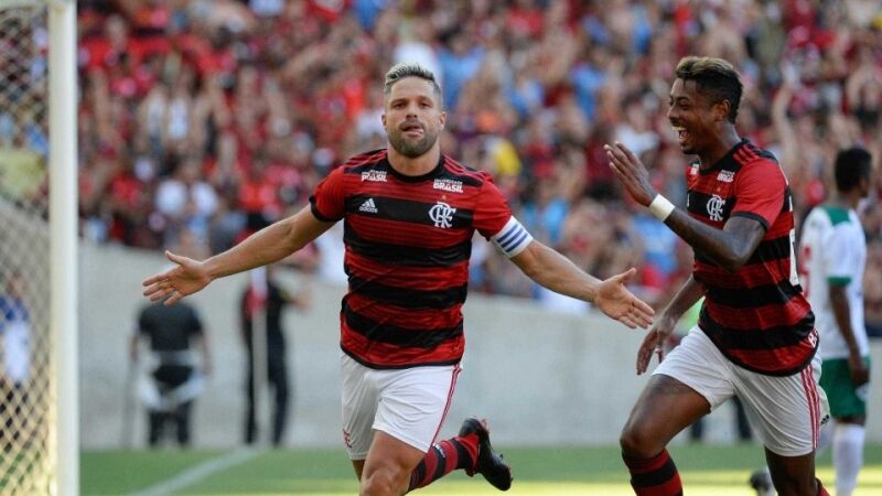 Após gol de bicicleta, Diego faz planos de fazer história no Flamengo