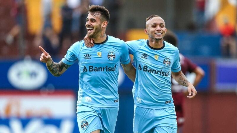 Felipe Vizeu comemora gol pelo Grêmio: 'Que seja o primeiro de muitos'