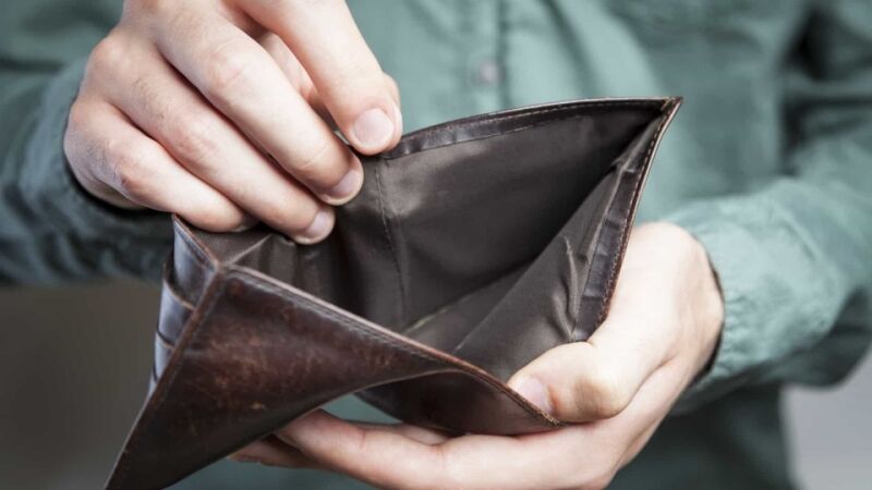 Pedidos de falência caem 14,5% em 12 meses, diz Boa Vista