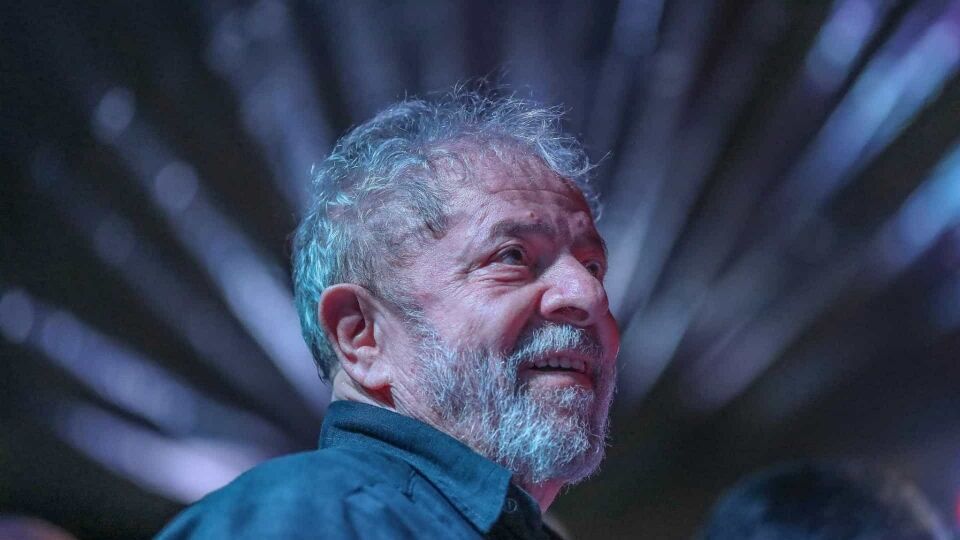 Lula é condenado a 12 anos e 11 meses de prisão pelo sítio de Atibaia