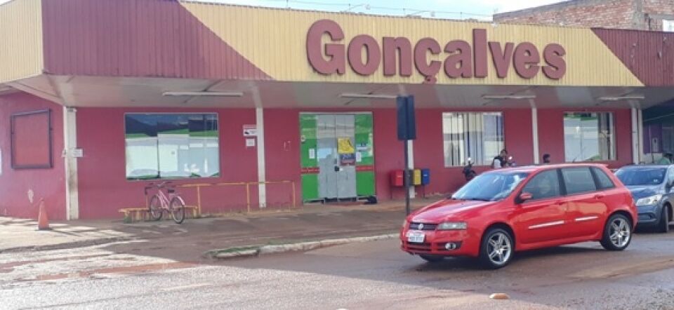 José Gonçalves fechou o supermercado da Mamoré