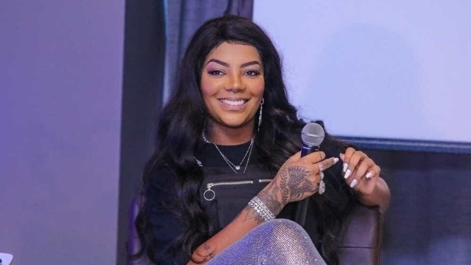 Ludmilla revela nome de parceria com Anitta; DVD terá músicas em inglês