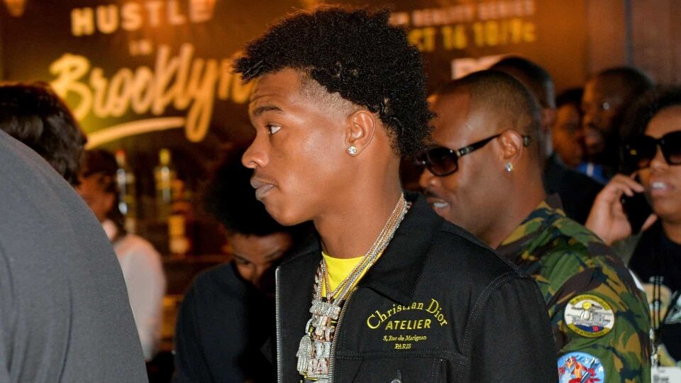 Rapper Lil Baby é preso por direção perigosa, diz site