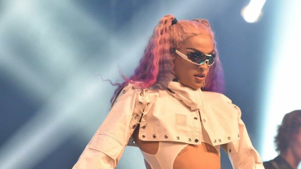 Pabllo Vittar é acionado pela Justiça por dívida de apartamento