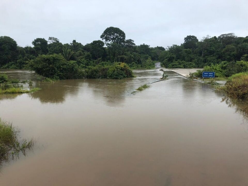 Ponte segue submersa e tráfego na RO-459 deve ser liberado só no final de 2019, diz DER em RO