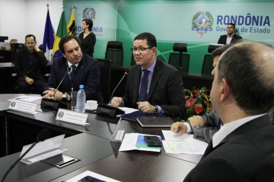 Rocha discute compensação da Caixa para construir o Heuro