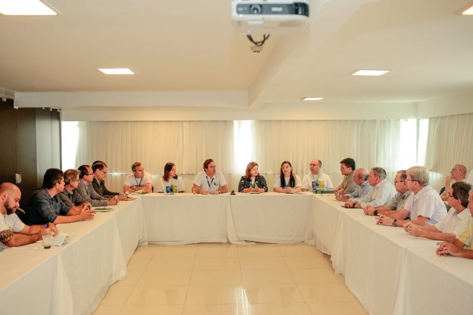 Em visita a Rondônia, presidente da Caixa convida FIERO para debater construção civil