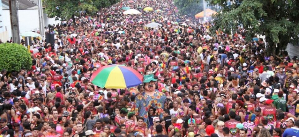 Finalizando os preparativos para o desfile, Banda do Vai Quem Quer apresenta tema nesta sexta-feira