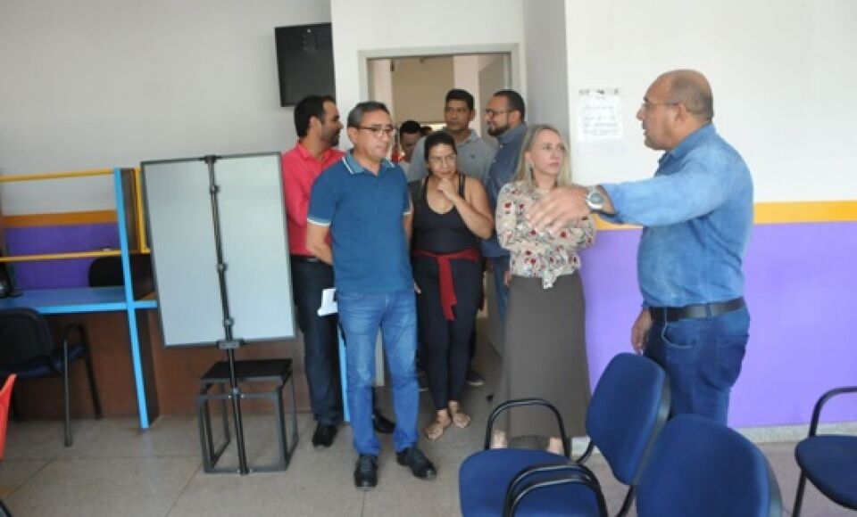 Yeda Chaves conhece o CEU da Leste e promete melhorar a estrutura