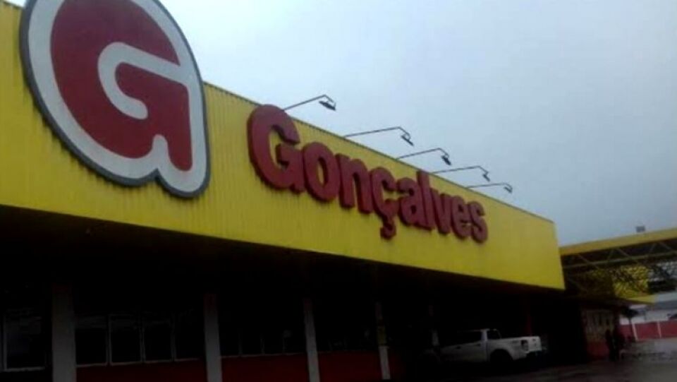 CRISE FINANCEIRA: Mais um Supermercado Gonçalves fecha as portas