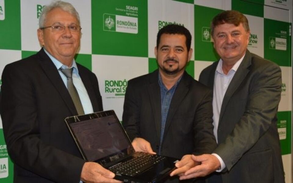Emater recebe novos computadores para atender a agricultura familiar