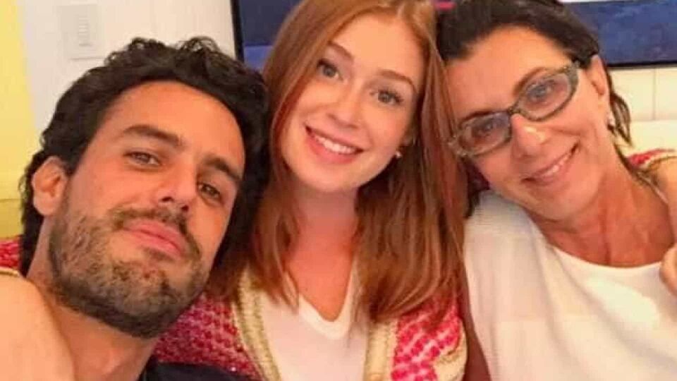 Sogra defende Marina Ruy Barbosa e critica colegas da atriz