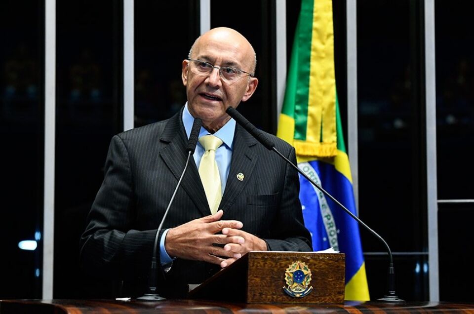 Confúcio Moura pede que governo invista em educação integral