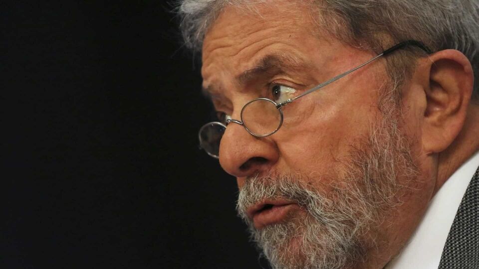 Lava Jato intima Lula a depor sobre delação de Palocci