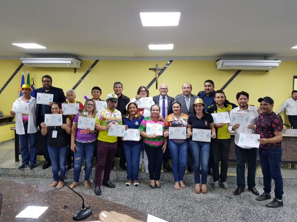 Aleks palitot propõe Voto de Louvor para escolas e blocos carnavalescos