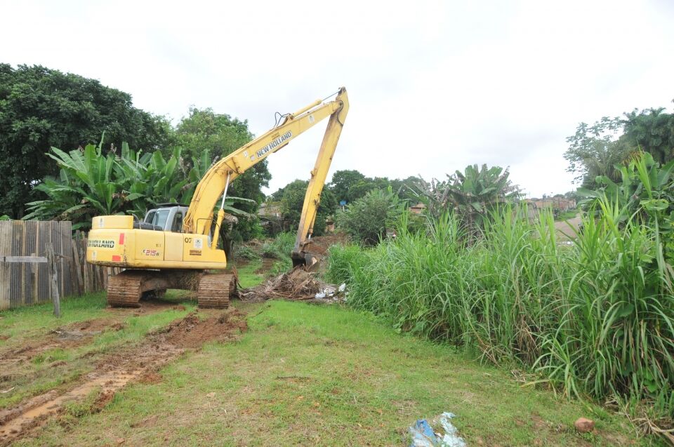 Prefeitura realiza limpeza em mais um canal na área urbana de Porto Velho