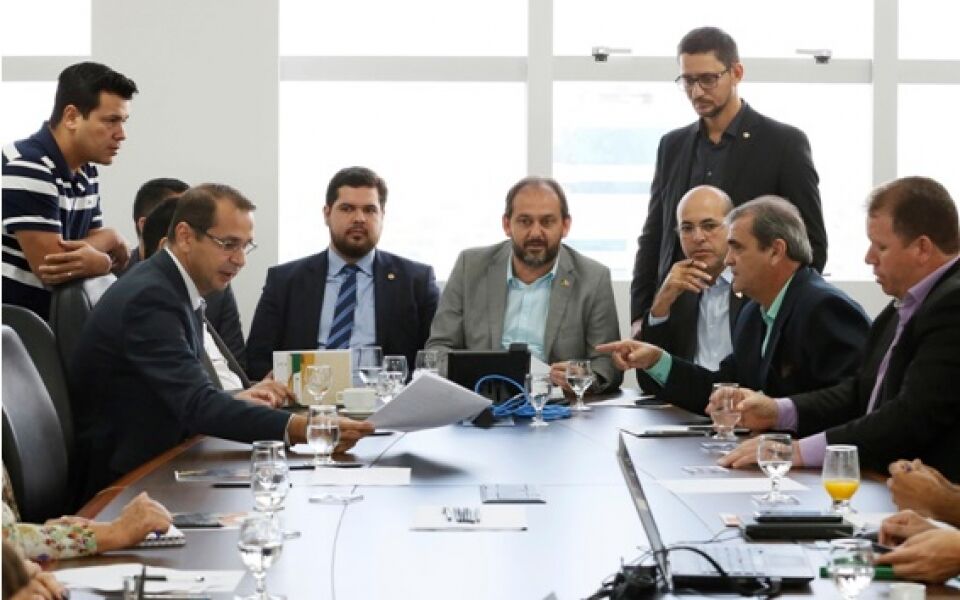 Deputados discutem com o Basa sobre FNO e mudança em lei de instalação de agências bancárias em Rondônia