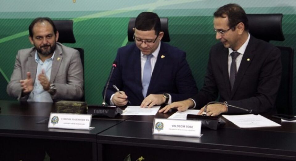 Governo e Basa oferecem dinheiro do FNO para servidores instalar centrais de energia solar