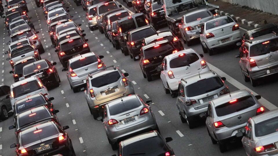 Rodovias ficam interditadas na saída para o feriado de carnaval