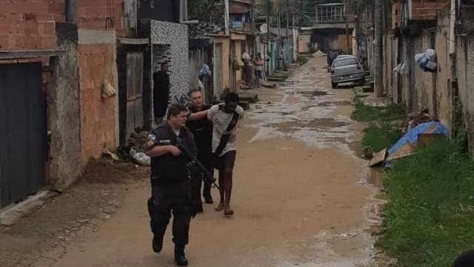 Homem é preso por matar pastor e beber sangue da vítima