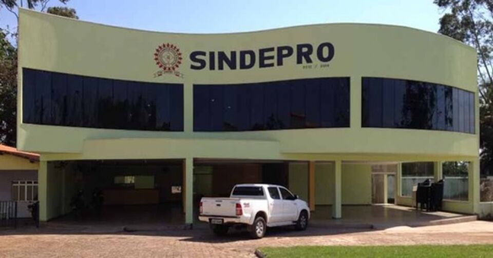 Delegados acusam governo de usurpar Assembleia e assinar decreto ilegal