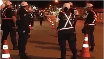 MUITO LOUCO! -Bêbado e na contramão, tentou atropelar os PM’s