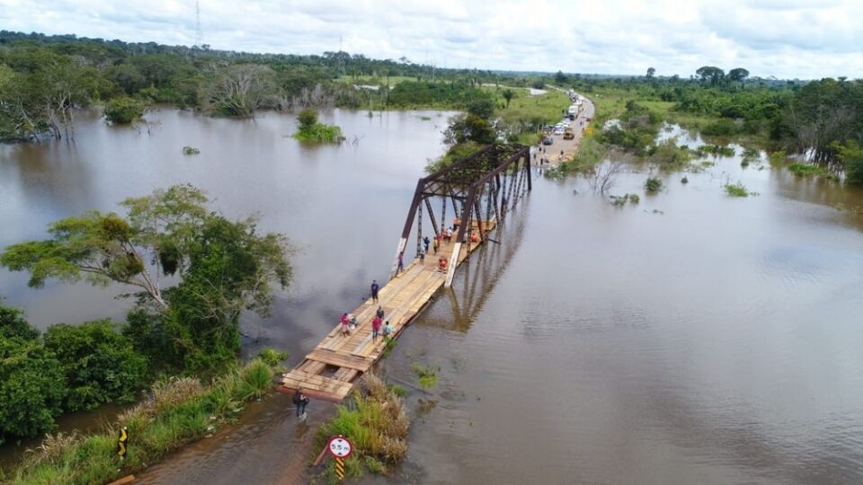 Ponte sobre o rio Araras em RO é liberada para fluxo de veículos; nova interdição deve ser realizada