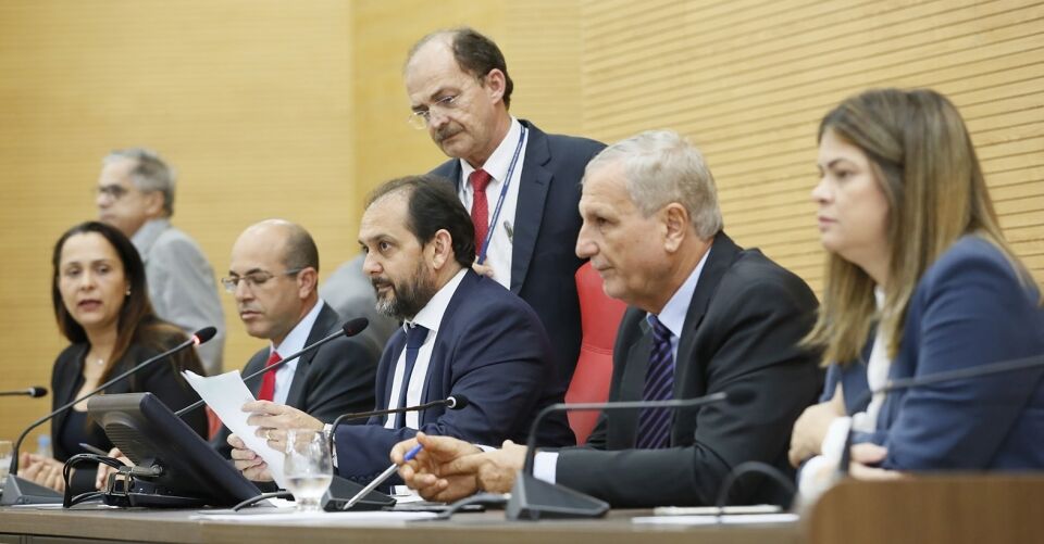 Deputados realizam Sessão Solene em homenagem ao Dia Internacional da Mulher