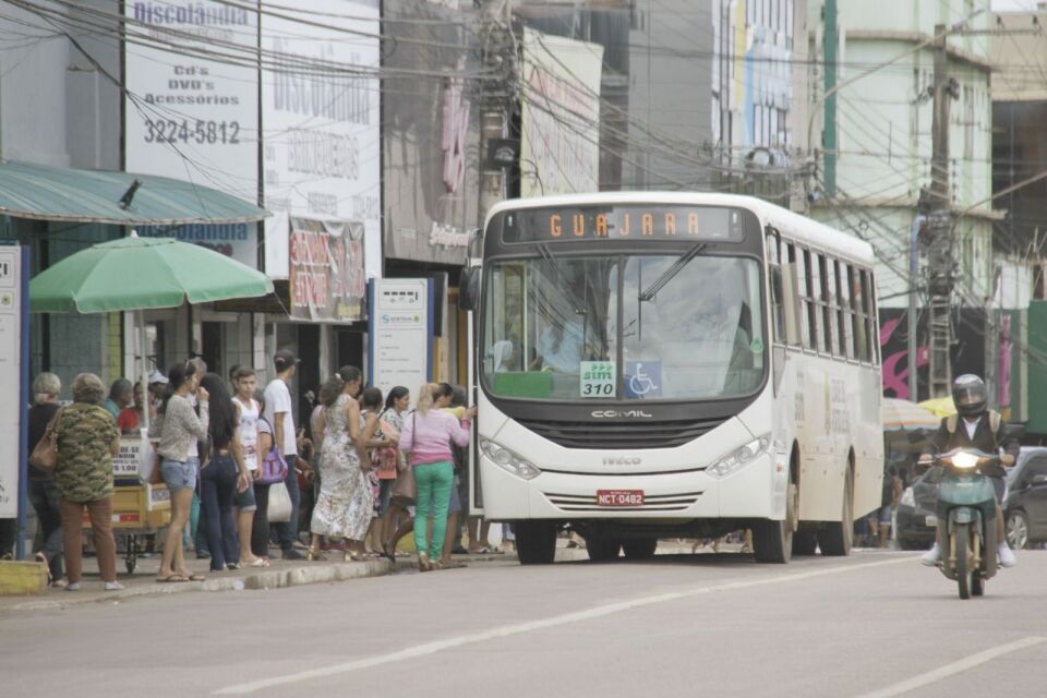 Ônibus circulam com dois veículos a mais que o mínimo acordado entre empresa e Prefeitura